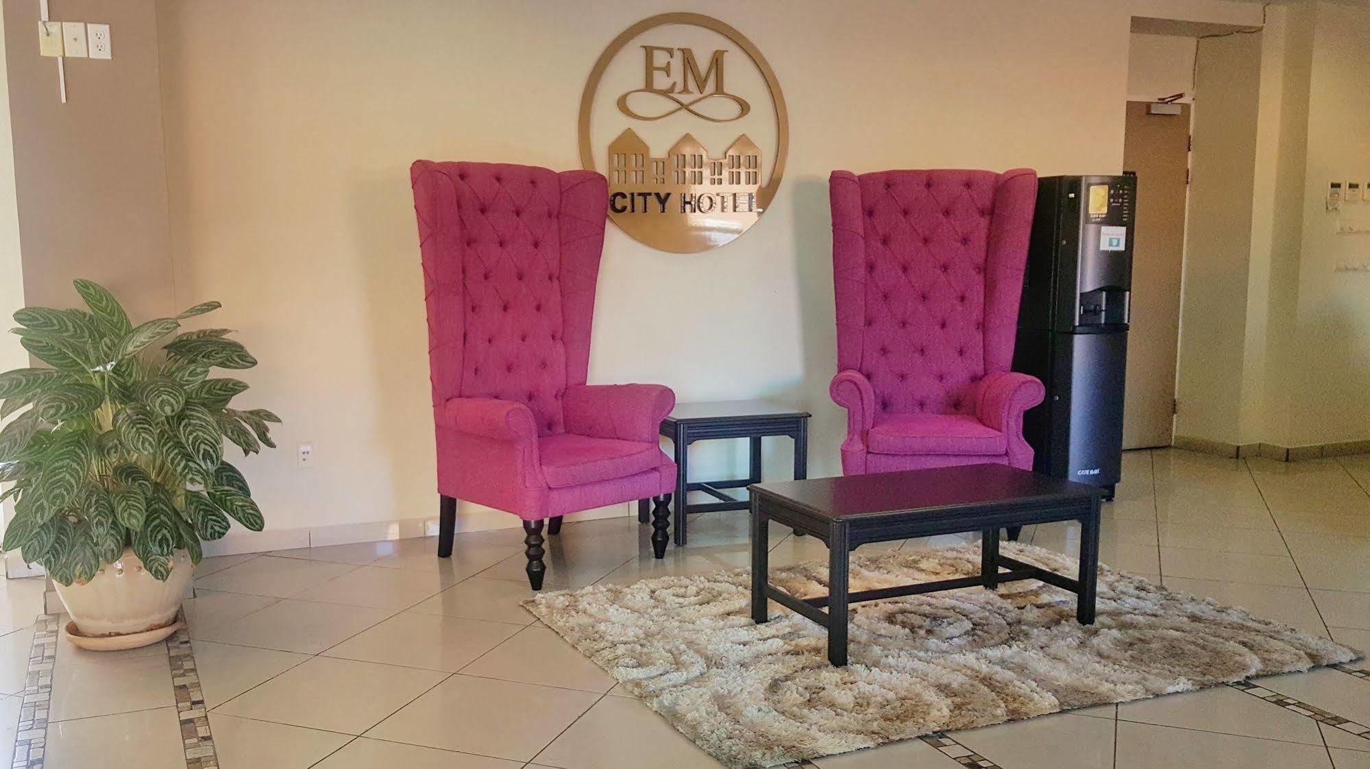 E M City Hotel Willemstad Buitenkant foto