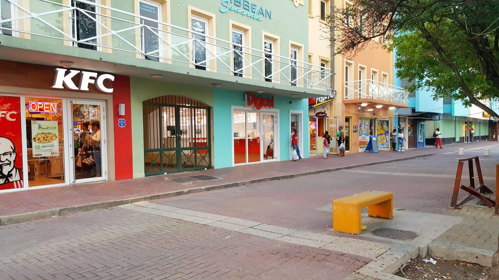 E M City Hotel Willemstad Buitenkant foto